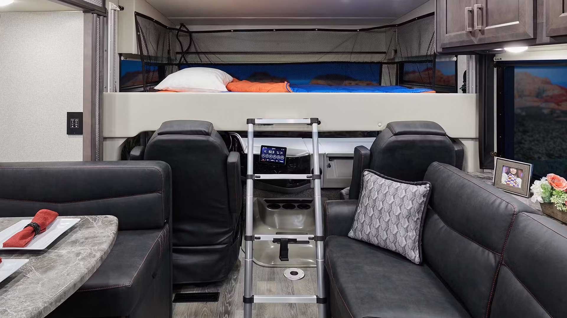 Outlaw Class A Bunk