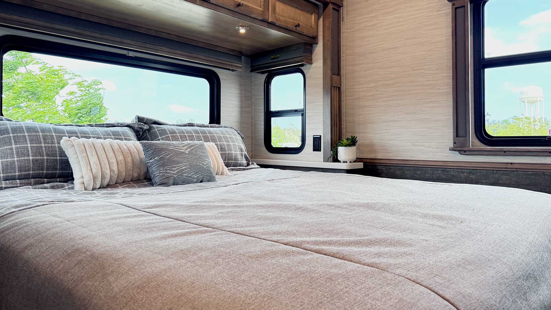 Allegro Bay Bed