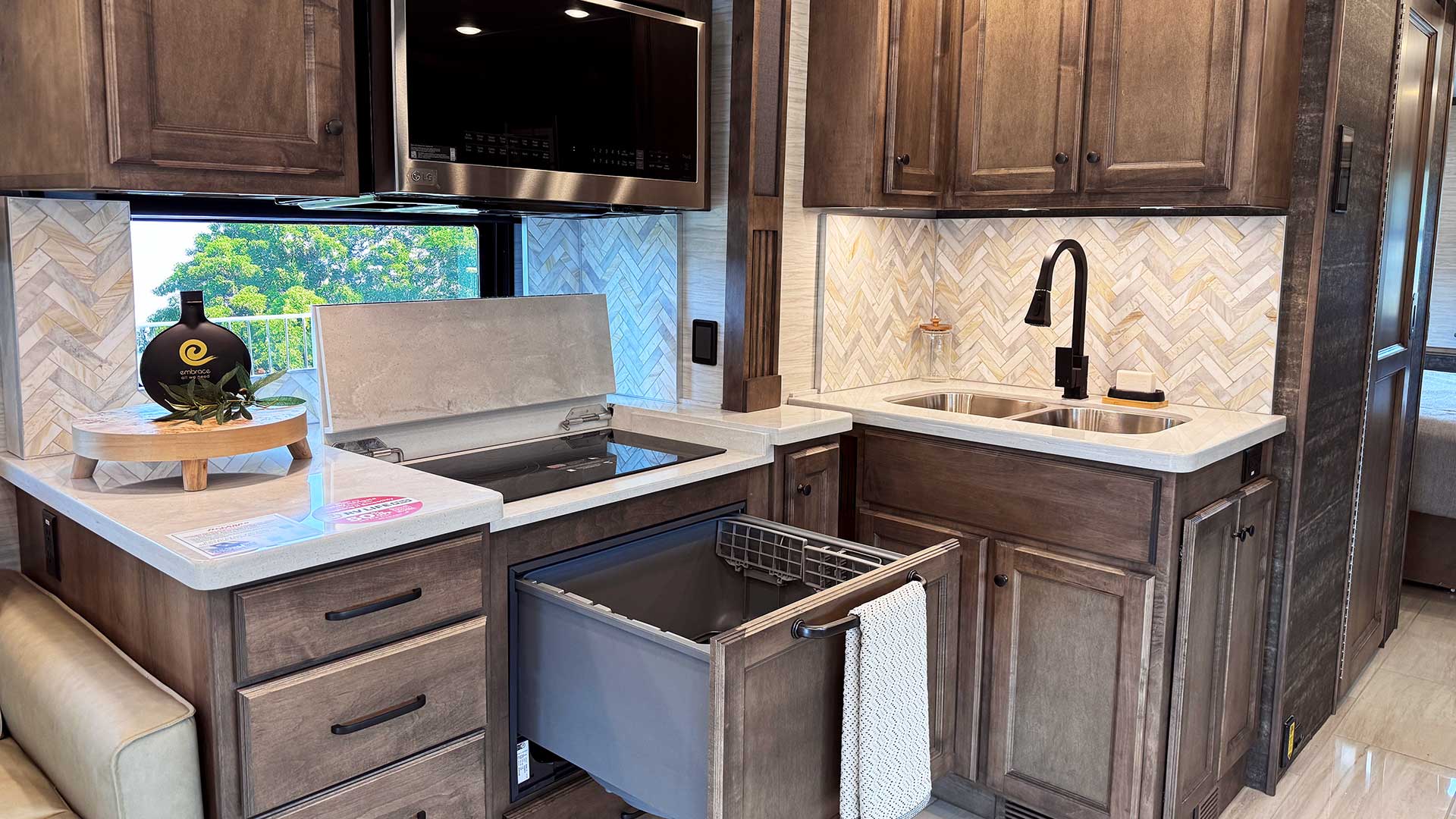 Allegro Bay Kitchen