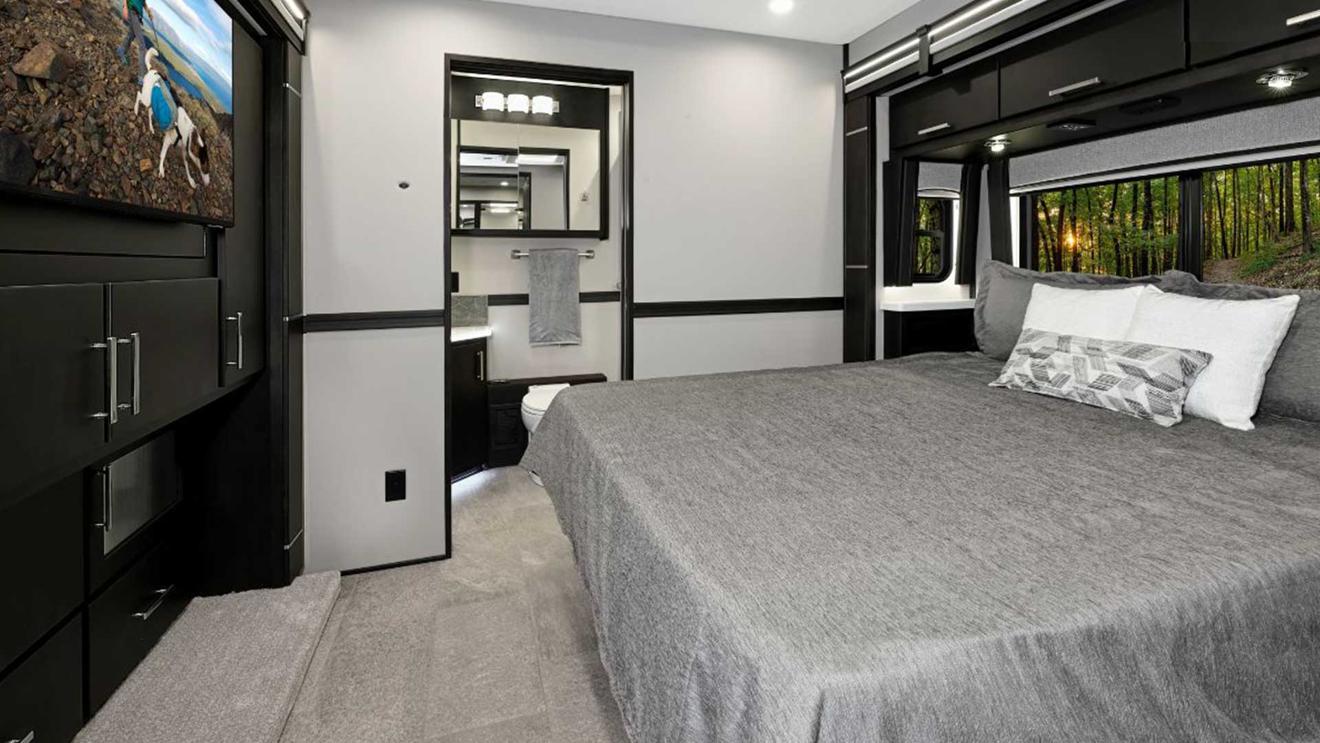 Classic Bed