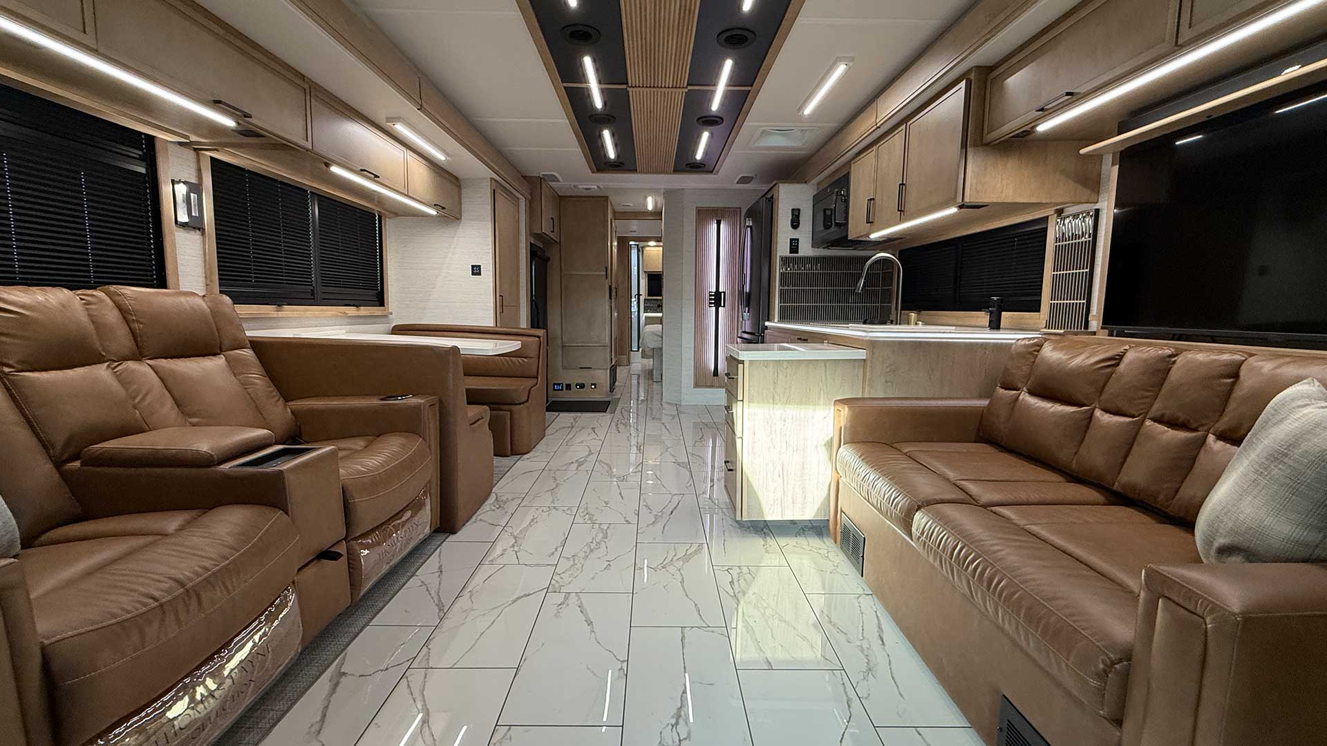 model gallery images 2026 grand sport f2b