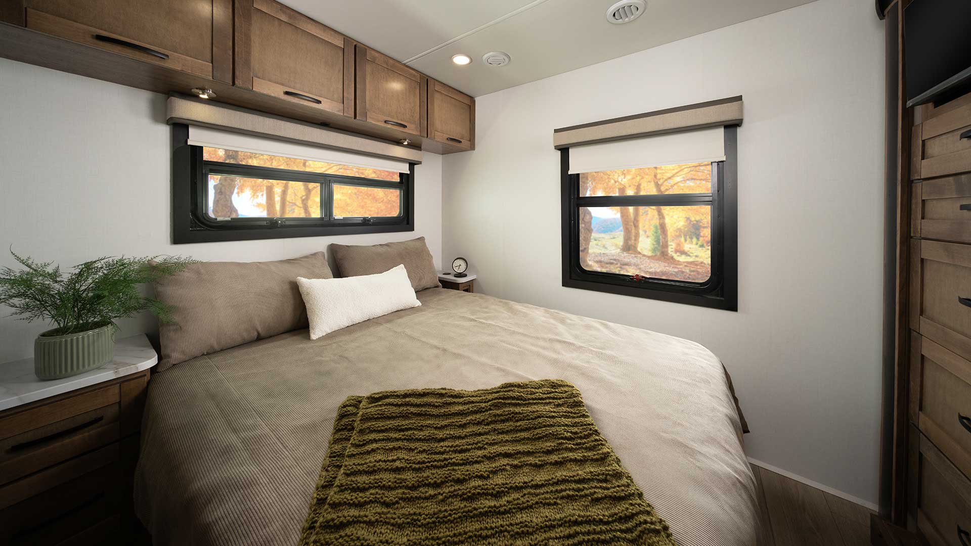 Greyhawk XL Bed