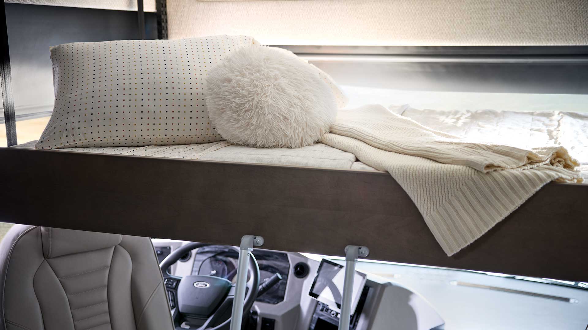 model gallery images 2027 bay star bunk