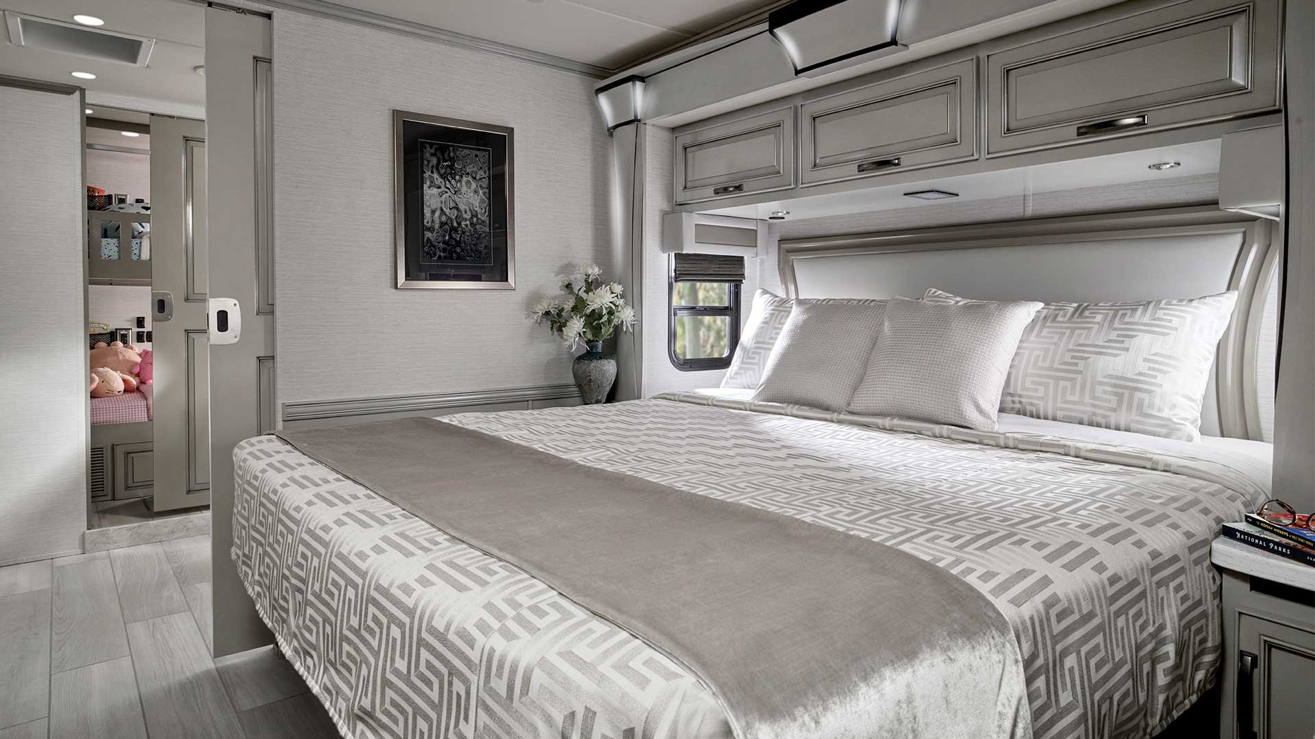 model gallery images 2027 dutch star bed