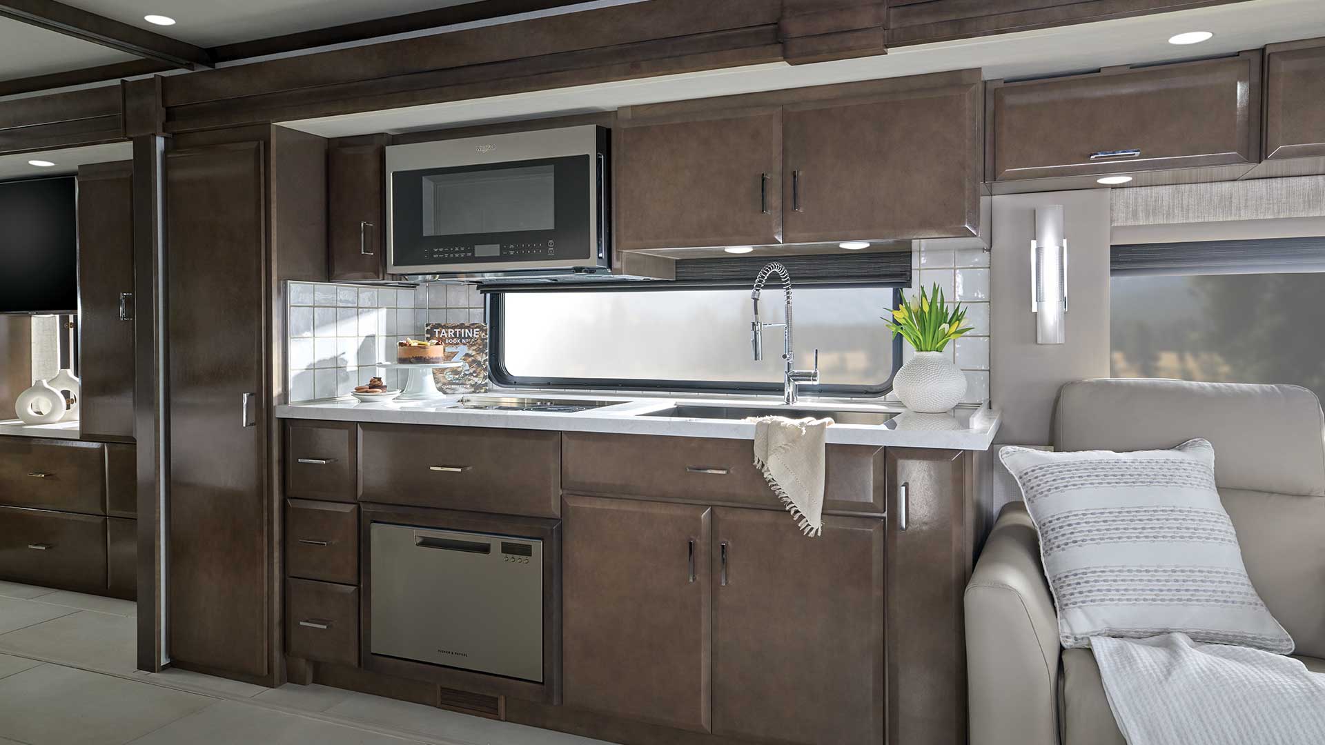 model gallery images 2027 mountain aire galley
