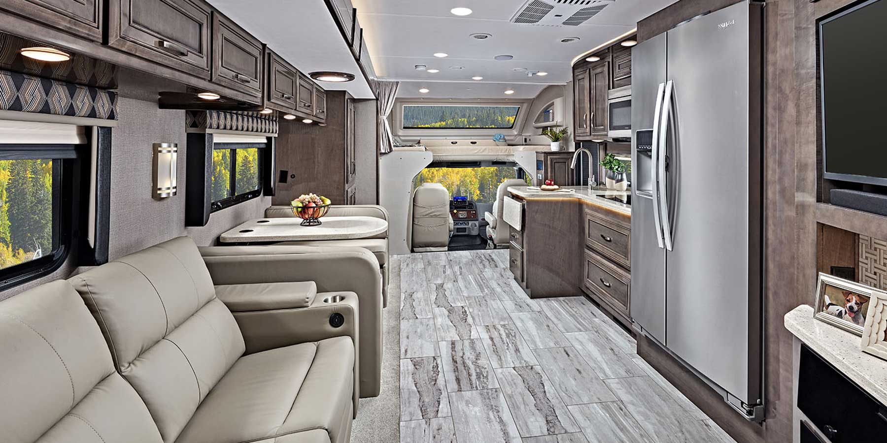 2022 Jayco Seneca Prestige Interior